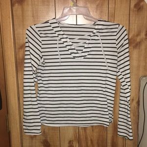 Tie up stripped shirt